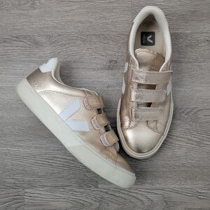 Veja Recife Leather Platine White 40
